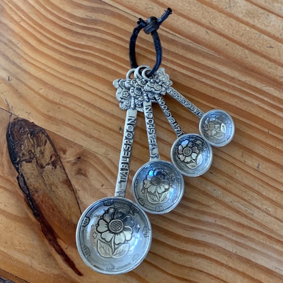 Unknown Other - Silver Decorative Measuring Spoons-Set of 4